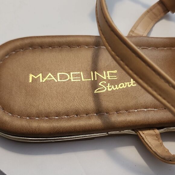 Madeline Stuart Womens Tan Sandals with Metal Decor Size 8M - Picture 3 of 6